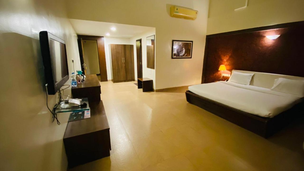 The Cliff Pune Exterior foto